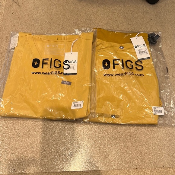 Figs Other - FIGS Scrub Set Catarina Top/ Zamora Jogger Light Gold